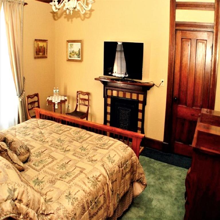 Herrold On Hill Bed And Breakfast Wabash Eksteriør bilde